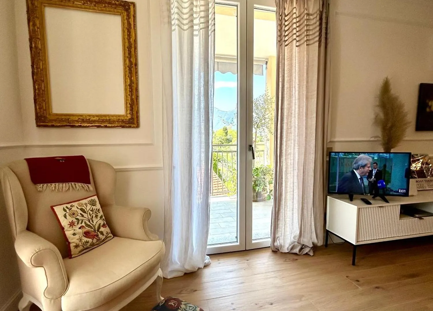 شقة Lake Como Retreat,Ac,Pool,Ev Car بيلاجيو