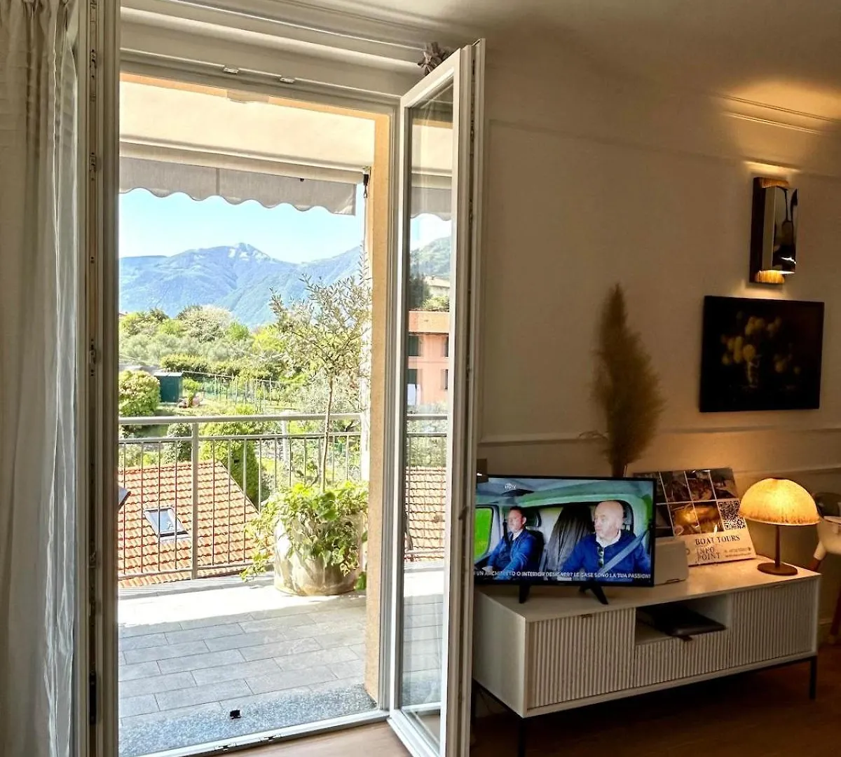 Lake Como Retreat,Ac,Pool,Ev Car بيلاجيو